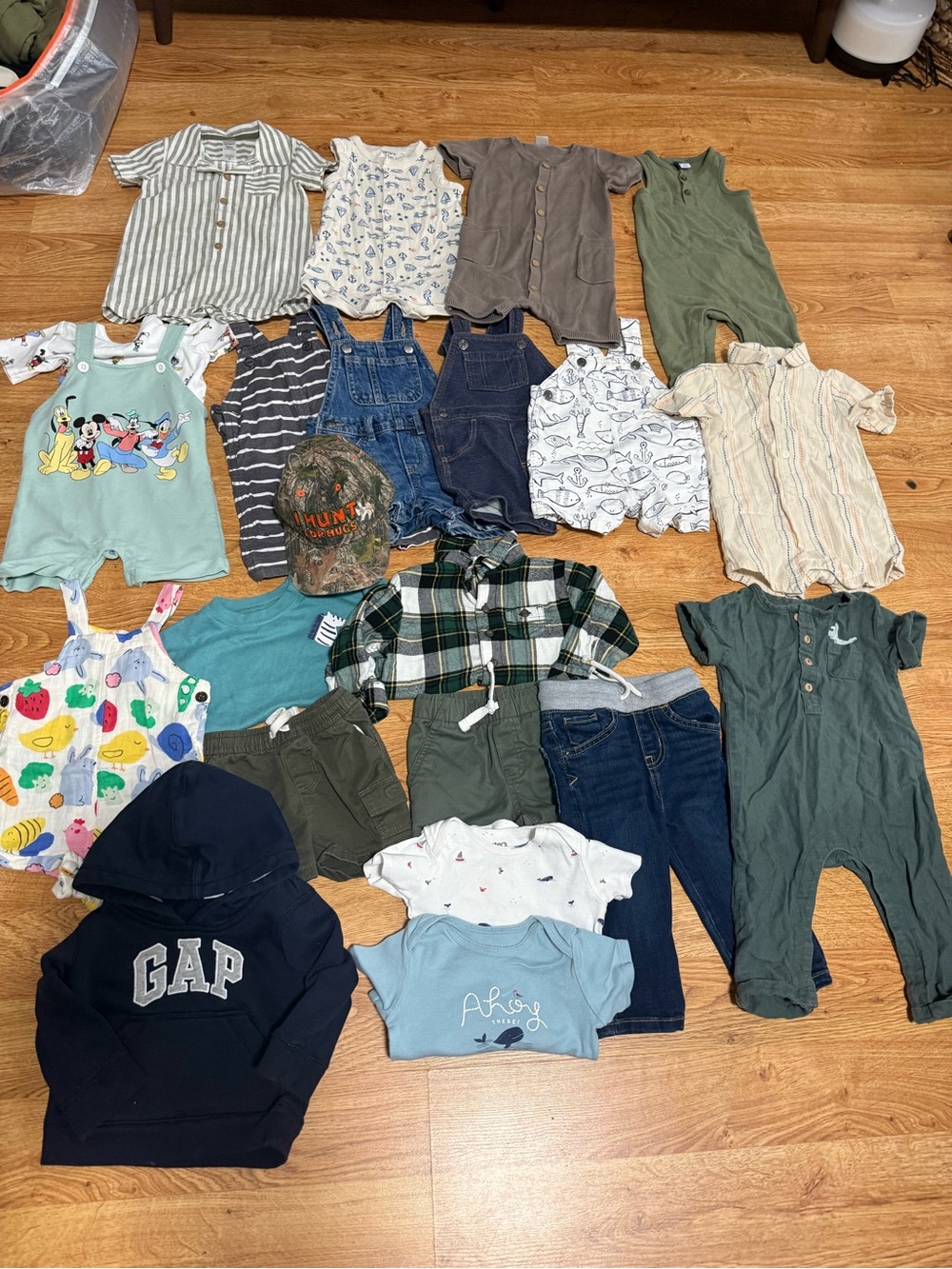 Baby 12 month bundle old navy, gap, carters …